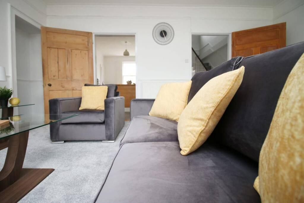 Spacious Georgian 3Bedroom Apartment- 10 Minute Walk To The River Avon, Roman Baths And Bath Abbey บาธ ภายนอก รูปภาพ