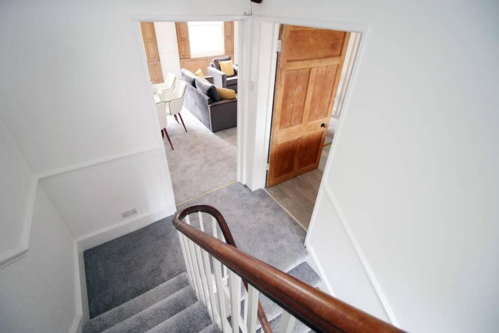 Spacious Georgian 3Bedroom Apartment- 10 Minute Walk To The River Avon, Roman Baths And Bath Abbey บาธ ภายนอก รูปภาพ