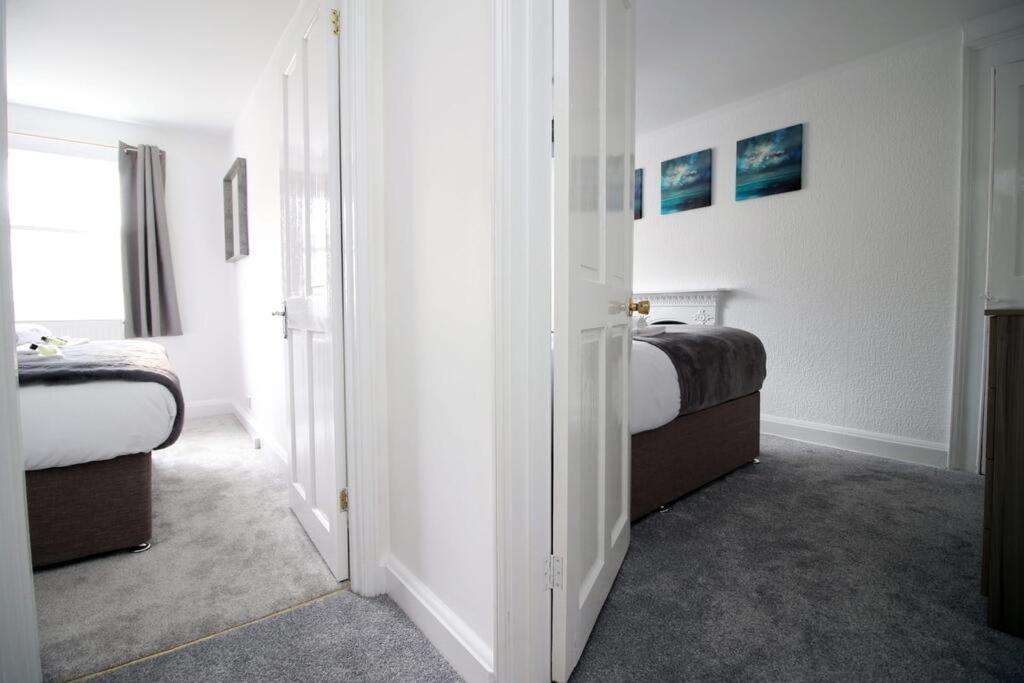 Spacious Georgian 3Bedroom Apartment- 10 Minute Walk To The River Avon, Roman Baths And Bath Abbey บาธ ภายนอก รูปภาพ