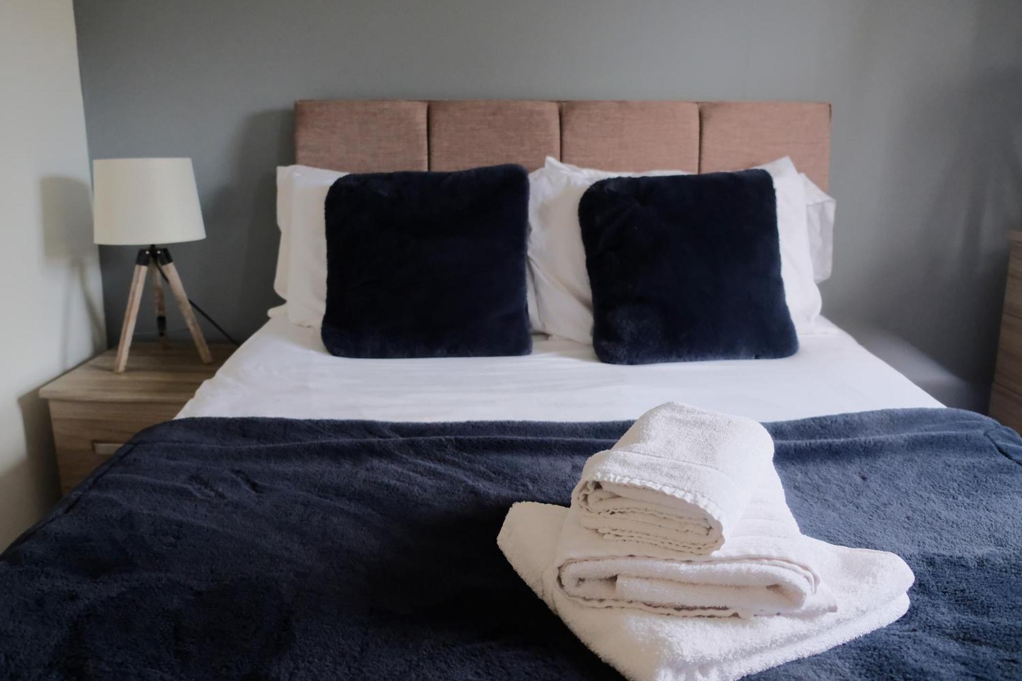 Spacious Georgian 3Bedroom Apartment- 10 Minute Walk To The River Avon, Roman Baths And Bath Abbey บาธ ภายนอก รูปภาพ
