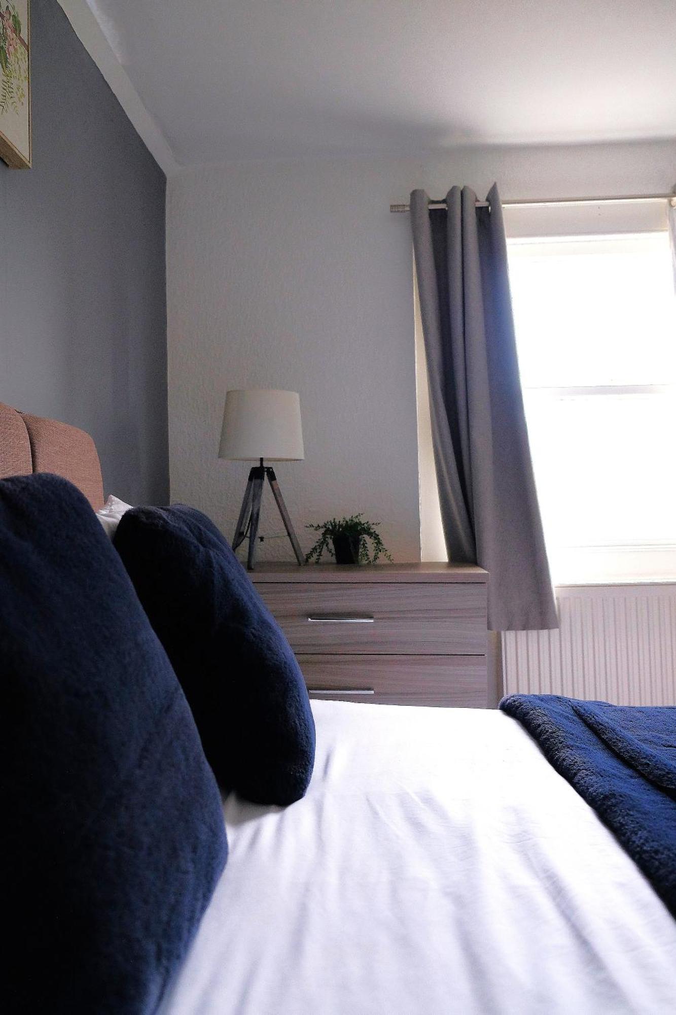 Spacious Georgian 3Bedroom Apartment- 10 Minute Walk To The River Avon, Roman Baths And Bath Abbey บาธ ภายนอก รูปภาพ